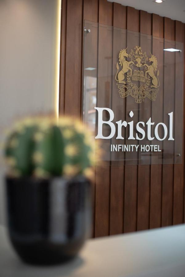 ホテル Bristol Infinity Rio Claro エクステリア 写真